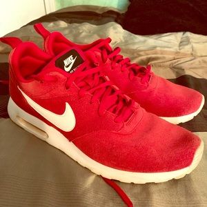 Nike Air Max Tavas
